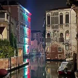 Admiral Center Venecia