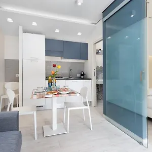 https://rivazzurra-apartment.sicilyhotelsitaly.net